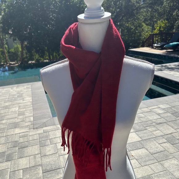 100% Cashmere Red Scarf - Picture 1 of 3